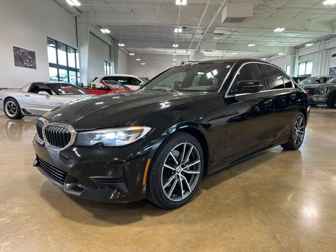 Used 2020 BMW 330i Sedan w/ Driving Assistance Package RWD image 3