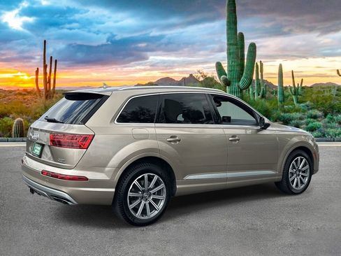 Used 2018 Audi Q7 3.0T Premium Plus w/ Premium Plus Package AWD/4WD image 3