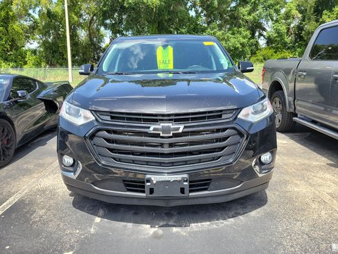 Used 2019 Chevrolet Traverse LT FWD image 2