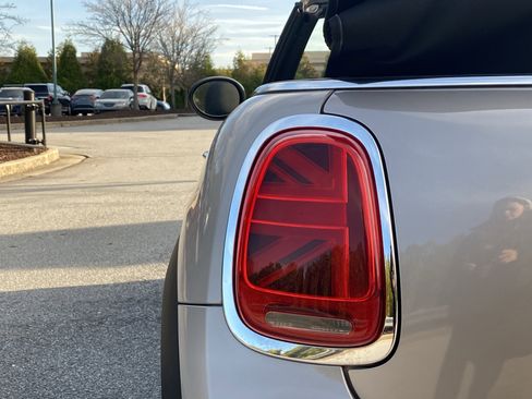 Certified 2024 MINI Cooper S image 39