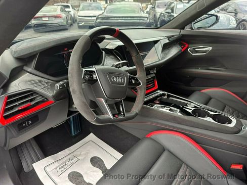 Used 2023 Audi RS e-tron GT image 17