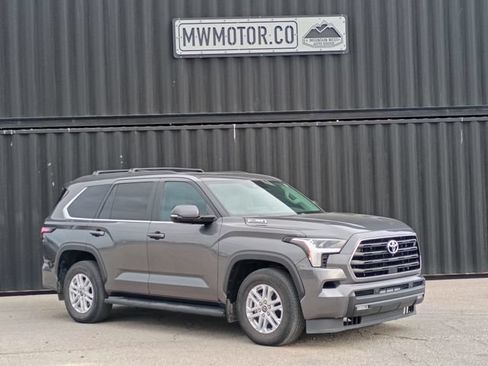 Used 2024 Toyota Sequoia SR5 w/ SR5 Premium Package AWD/4WD image 1