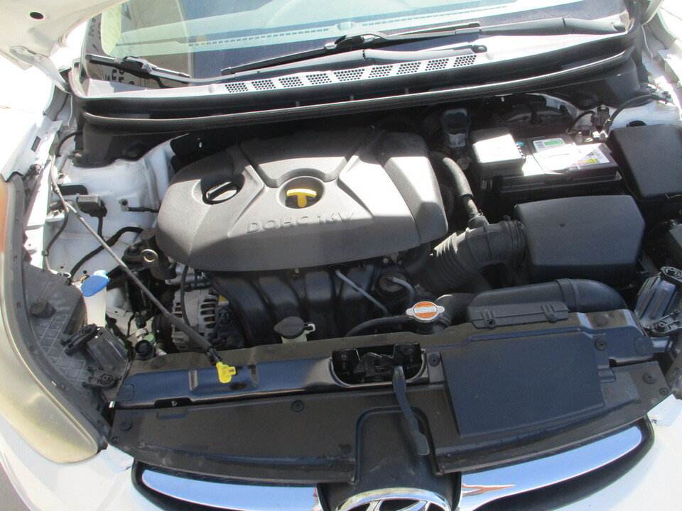 Used 2011 Hyundai Elantra GLS w/ Preferred Equipment Pkg 3 FWD image 4