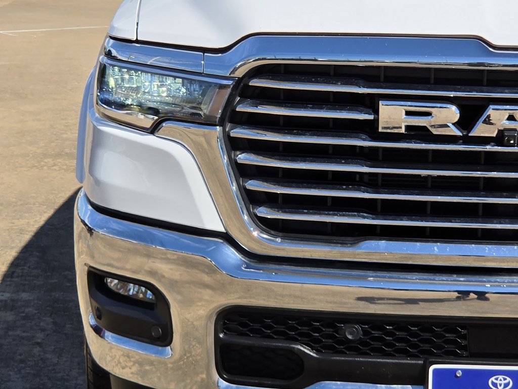 Used 2026 RAM 1500 Laramie AWD/4WD image 5
