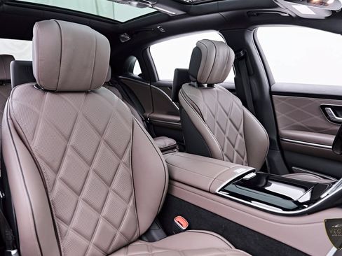 Used 2024 Mercedes-Benz Maybach S 680 4MATIC image 51
