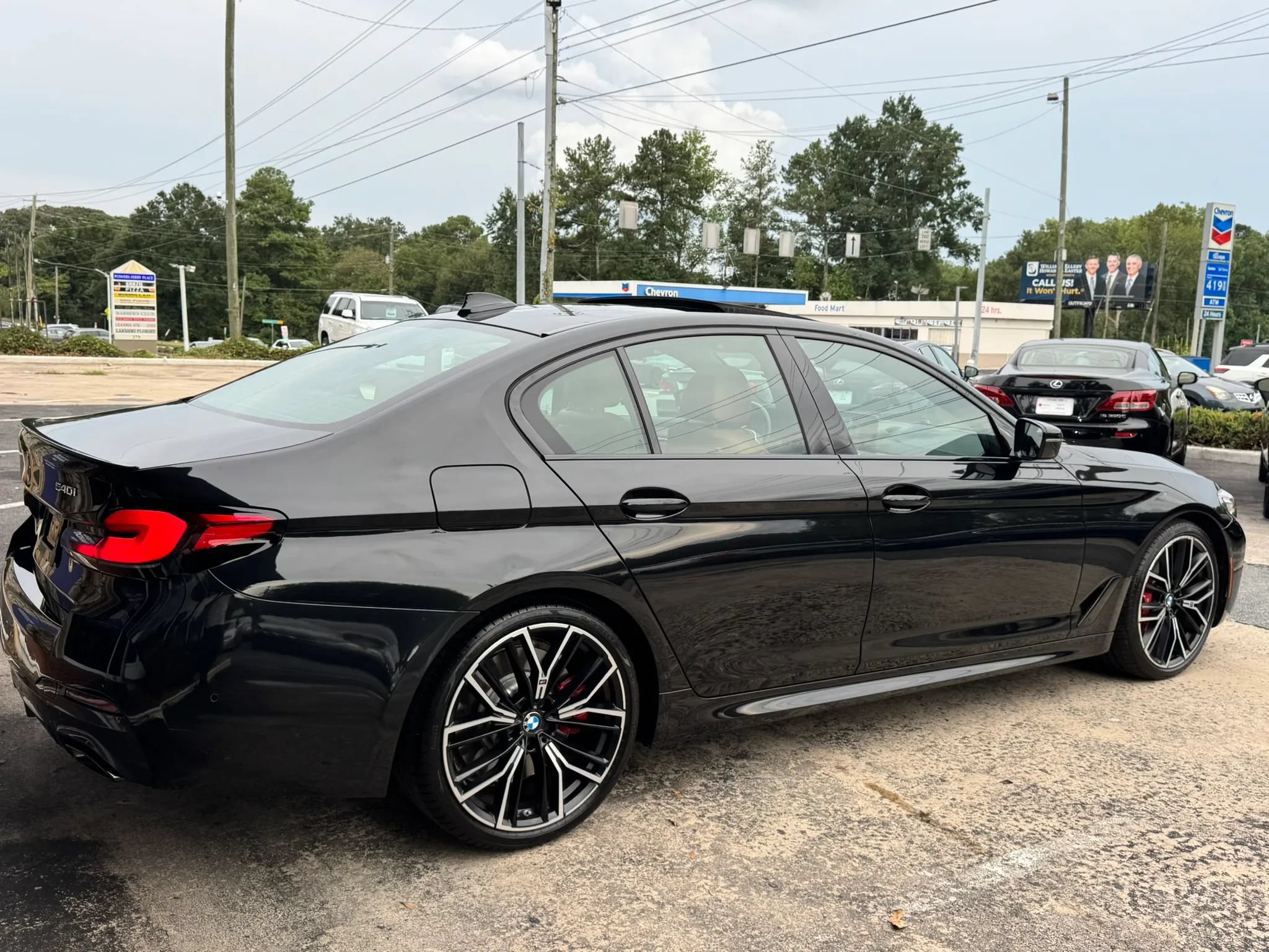 Used 2023 BMW 540i w/ M Sport Package RWD image 11