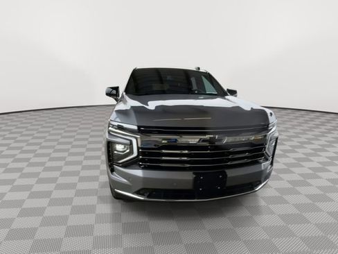 New 2026 Chevrolet Suburban LT w/ Comfort Package image 2