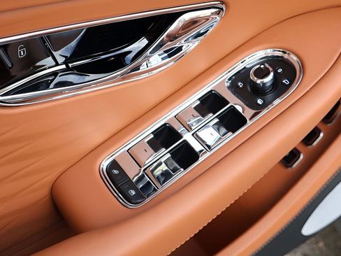New 2026 Bentley Continental GTC AWD/4WD image 16