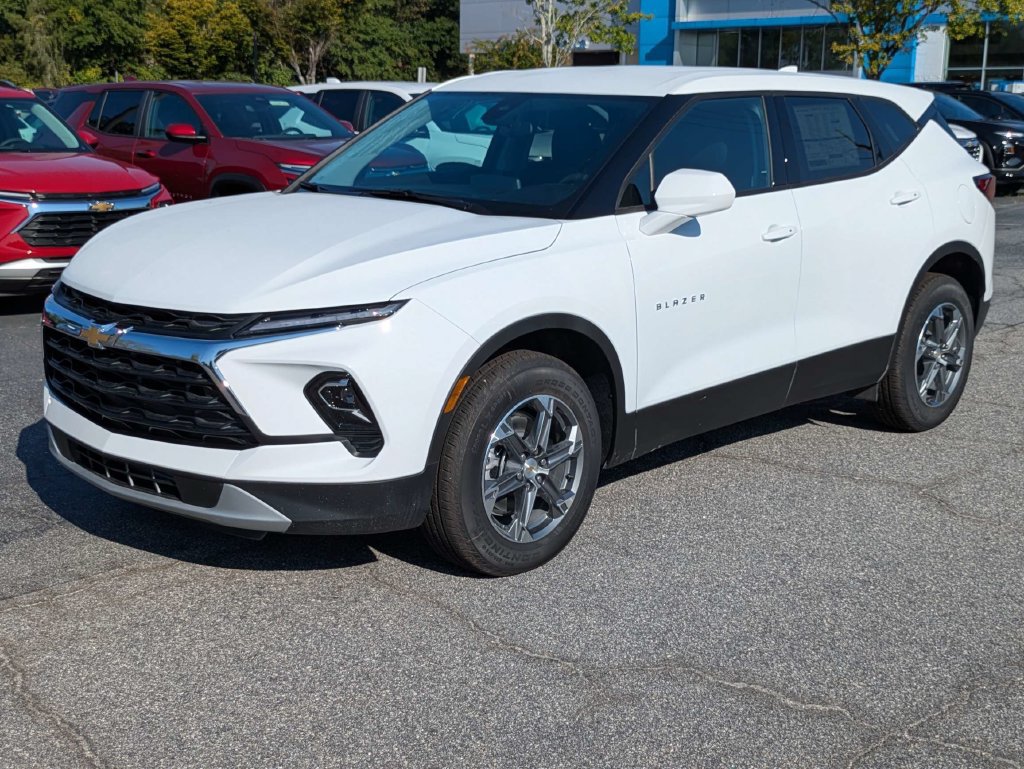 New 2026 Chevrolet Blazer LT FWD image 8
