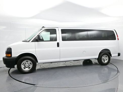 Used 2025 Chevrolet Express 3500 LS image 4