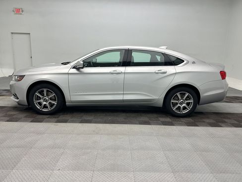 Used 2019 Chevrolet Impala LT image 2
