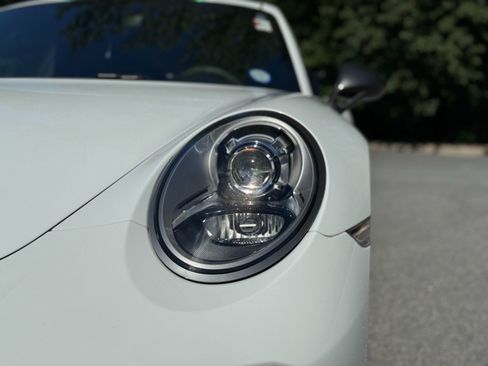 Used 2019 Porsche 911 Carrera image 20