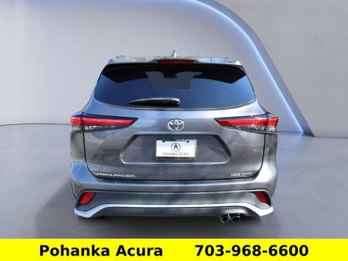 Used 2023 Toyota Highlander XSE AWD/4WD image 6