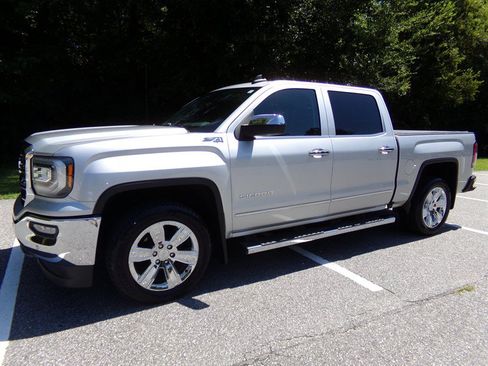 Used 2018 GMC Sierra 1500 SLT AWD/4WD image 1