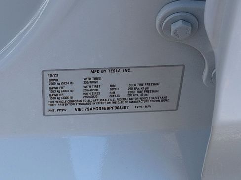 Used 2023 Tesla Model Y Long Range image 29