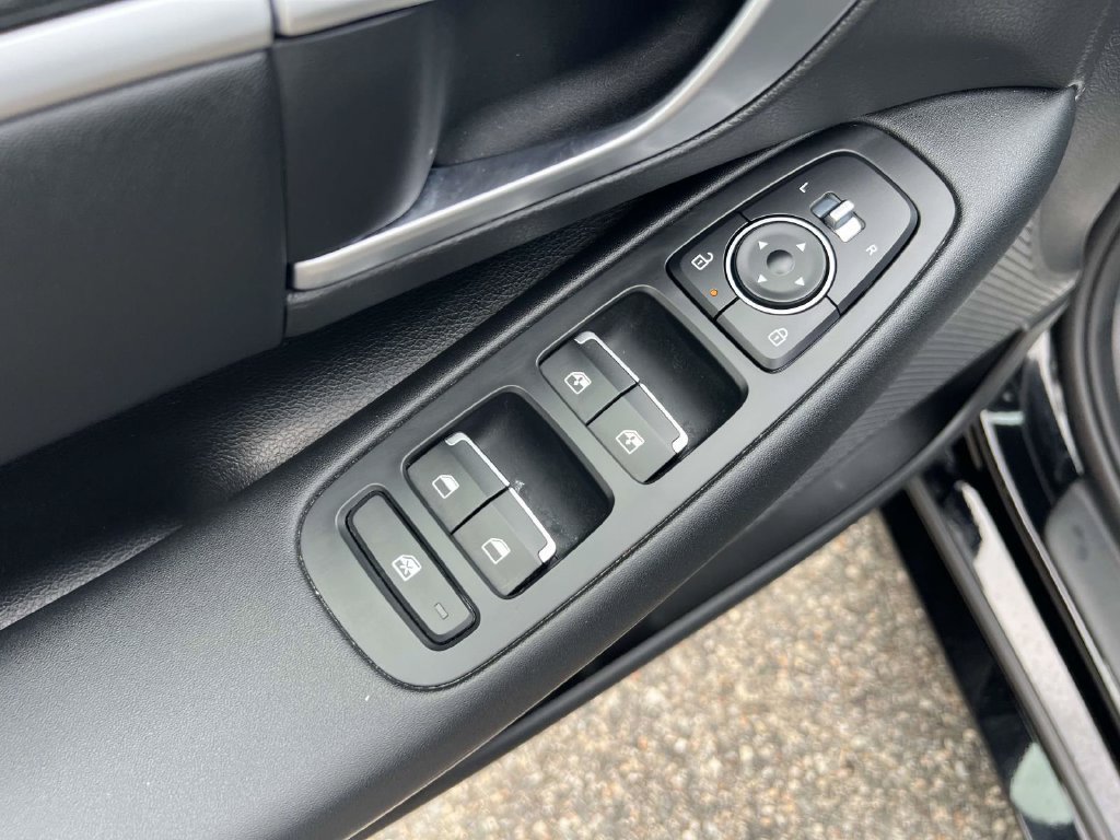 Used 2026 Hyundai Sonata SEL FWD image 17
