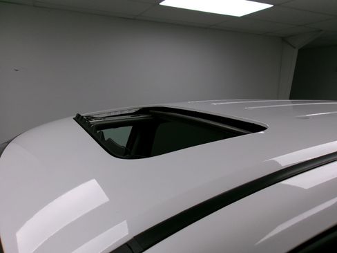 Used 2022 Honda Pilot EX-L image 4