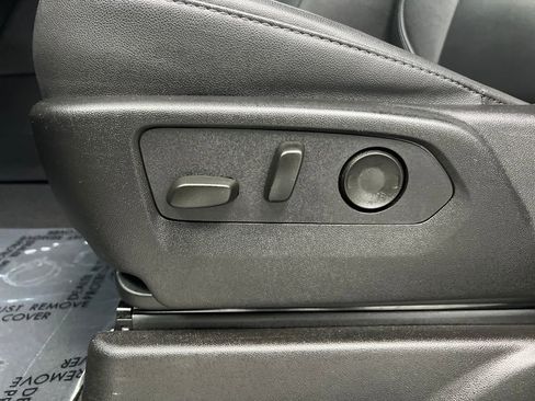 Used 2025 Chevrolet Tahoe Z71 image 10