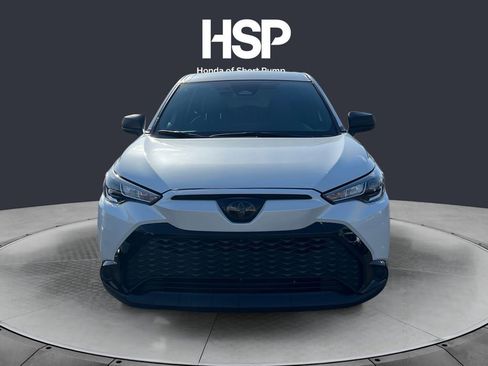 Used 2023 Toyota Corolla Cross AWD Hybrid image 8