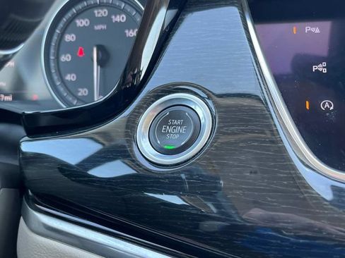 Used 2020 Cadillac XT6 Premium Luxury FWD image 45