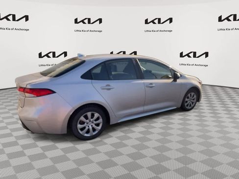 Used 2024 Toyota Corolla LE FWD image 9