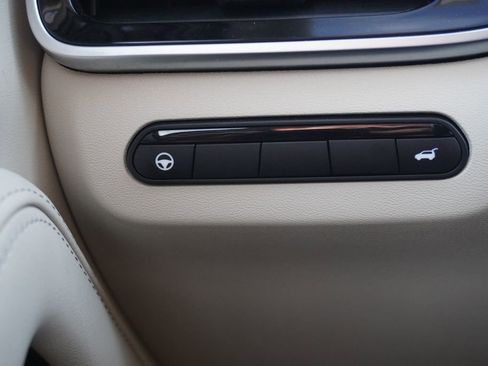 Used 2023 INFINITI QX60 Luxe image 28