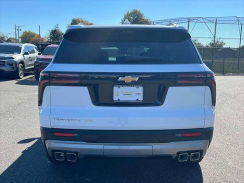 New 2026 Chevrolet Traverse LT w/ Driver Confidence Package image 6