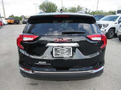 Used 2023 GMC Terrain SLT w/ Infotainment Package II FWD image 6