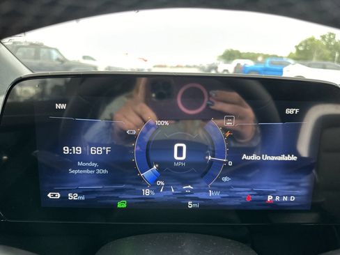 Used 2025 Chevrolet Blazer EV LT AWD/4WD image 15