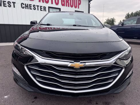 Used 2020 Chevrolet Malibu LT FWD image 2