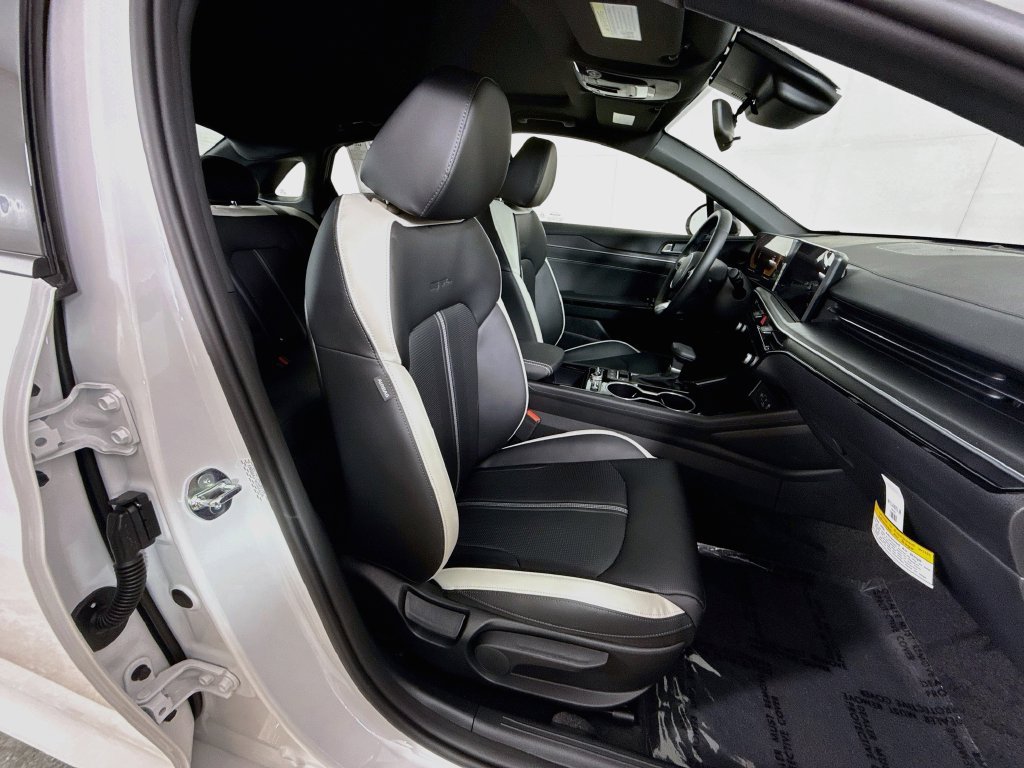 New 2027 Kia K5 GT-Line FWD image 31