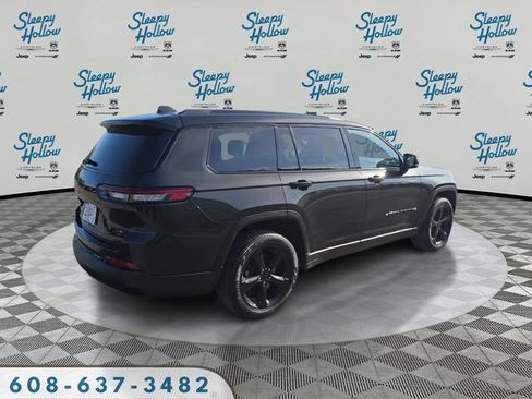Used 2023 Jeep Grand Cherokee L Limited w/ Black Appearance Package AWD/4WD image 5