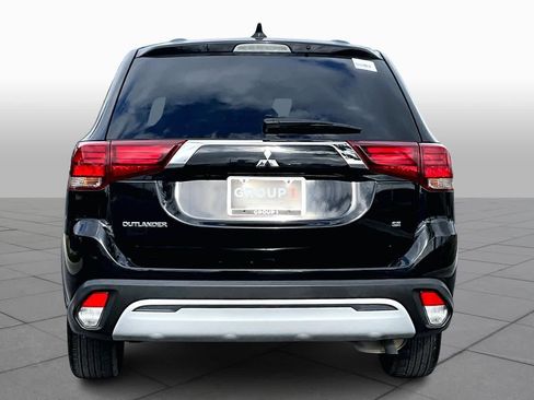 Used 2020 Mitsubishi Outlander SE image 4