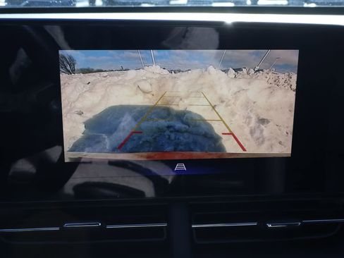 Certified 2024 Chevrolet Trax RS w/ Sunroof Package image 22