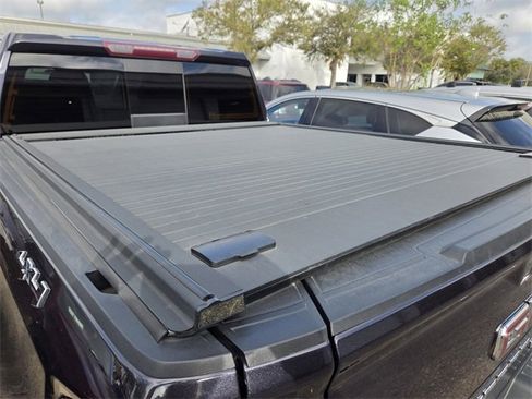 Used 2022 GMC Sierra 1500 Elevation w/ Elevation Premium Package image 7