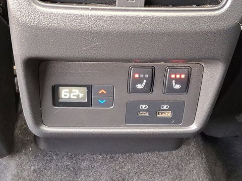 Certified 2022 Nissan Rogue Platinum w/ Head-Up Display Package image 11