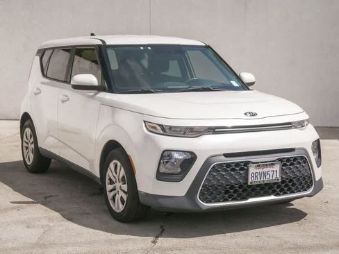 Used 2020 Kia Soul LX FWD image 3