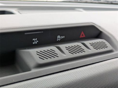 New 2025 Ford Bronco 4-Door image 23