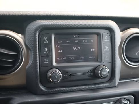 Used 2020 Jeep Wrangler Unlimited Sport AWD/4WD image 16