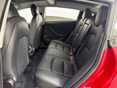 Used 2022 Tesla Model 3 Standard Range image 42