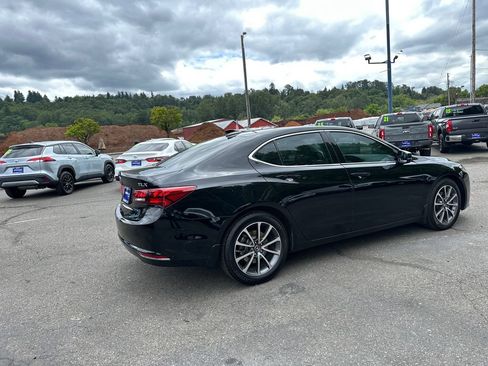 Used 2017 Acura TLX w/ Technology Package FWD image 6