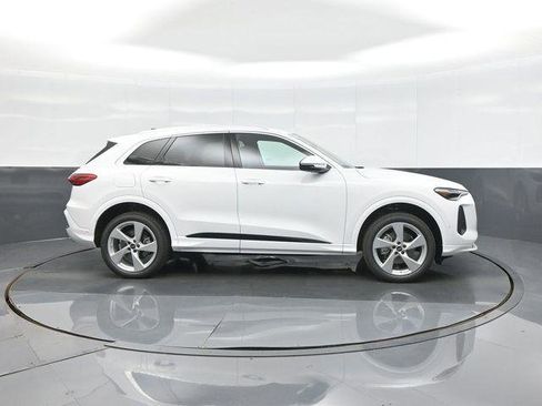 New 2026 Audi Q5 Premium Plus AWD/4WD image 8