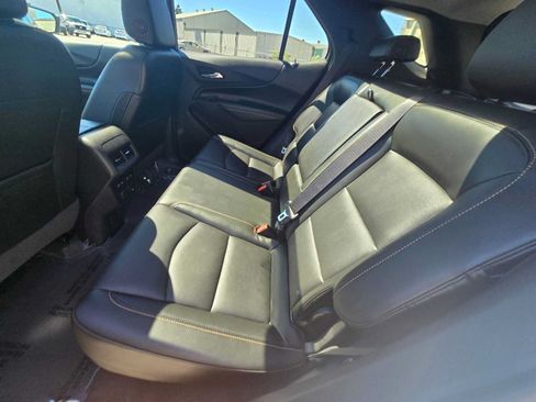 Used 2018 Chevrolet Equinox Premier AWD/4WD image 17
