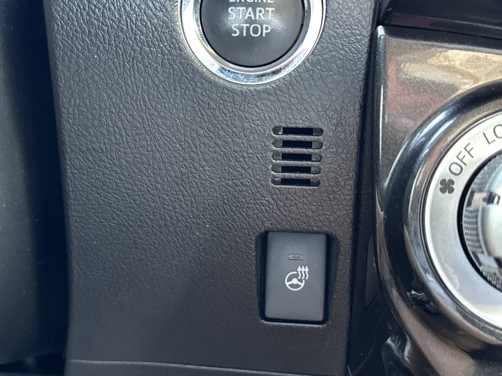 Used 2023 Toyota 4Runner TRD Off-Road Premium w/ Moonroof Package AWD/4WD image 24
