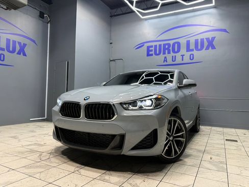 Used 2023 BMW X2 xDrive28i w/ M Sport Package AWD/4WD image 3