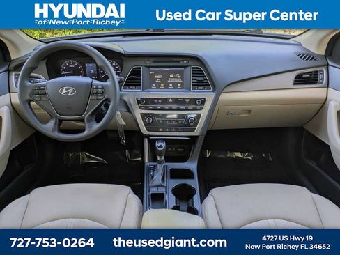Used 2017 Hyundai Sonata SE FWD image 14