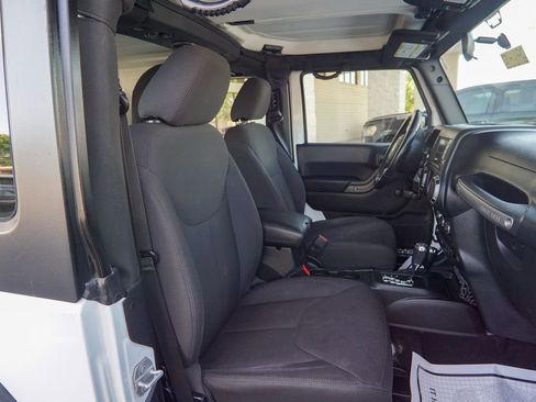 Used 2017 Jeep Wrangler Sport w/ Connectivity Group image 20