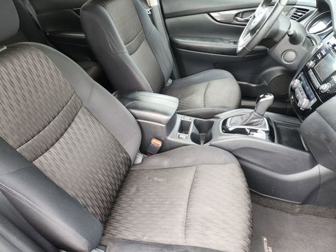 Used 2017 Nissan Rogue SV w/ Midnight Edition FWD image 12