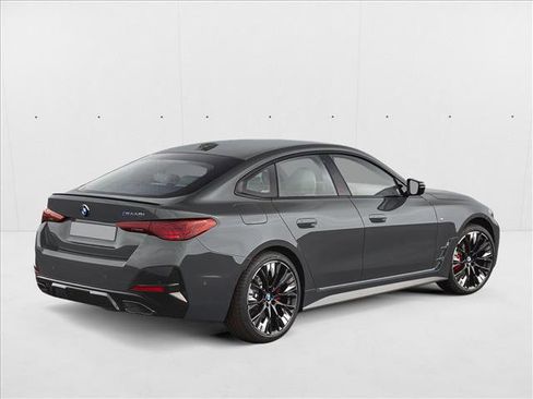 New 2025 BMW M440i w/ Premium Package image 2