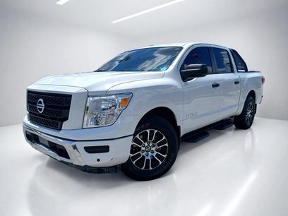 Used 2022 Nissan Titan SV w/ SV Convenience Package